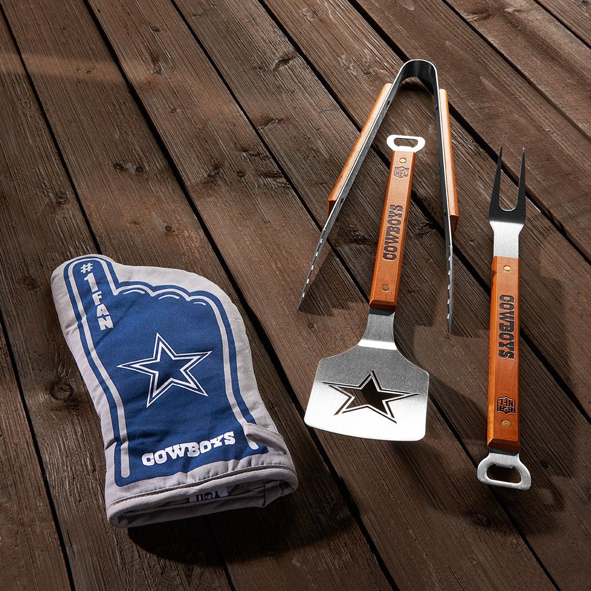 206545-z1.jpg Premium NFL Grill Set - Image 1