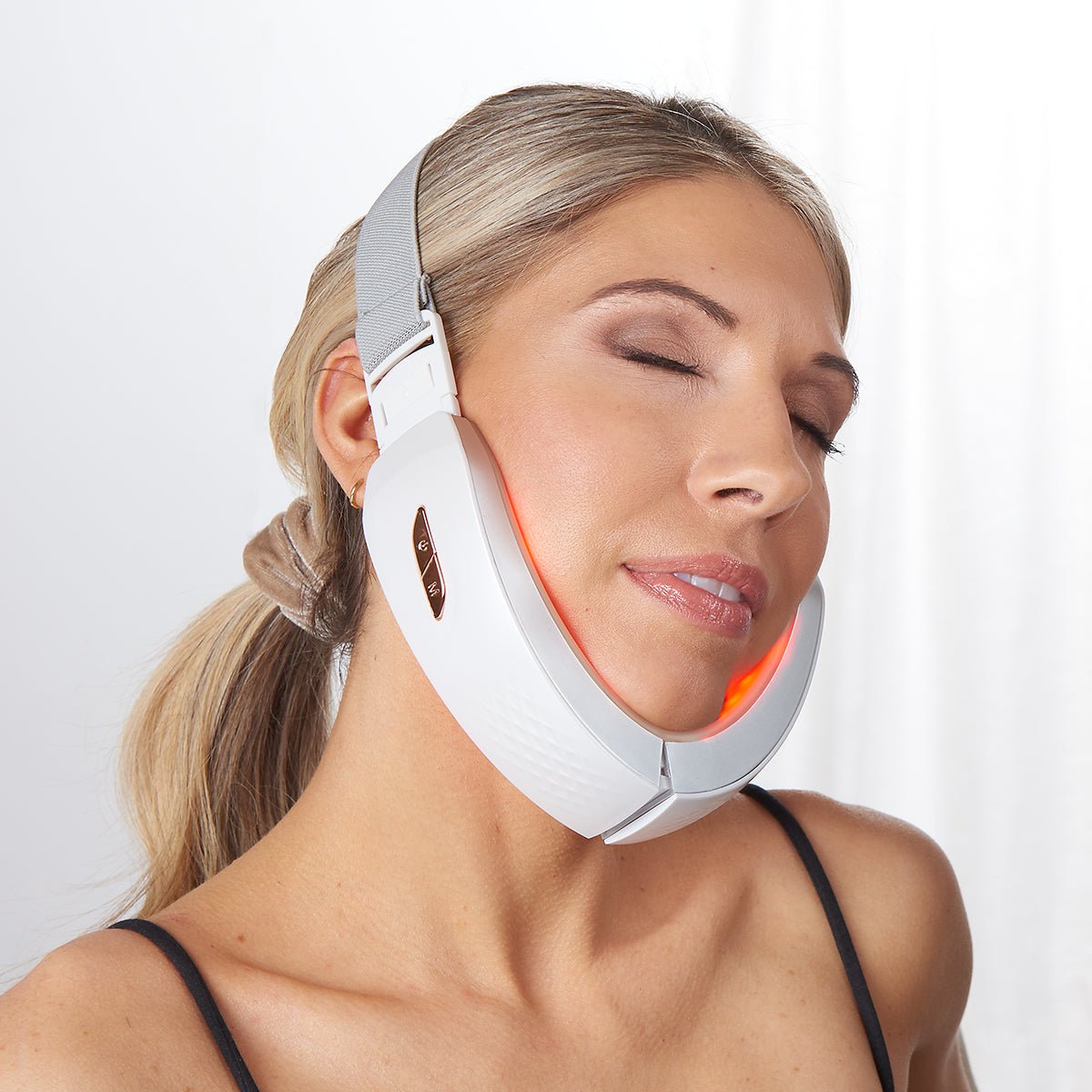210199-z1.jpg Double Chin Reducing Massager - Image 1